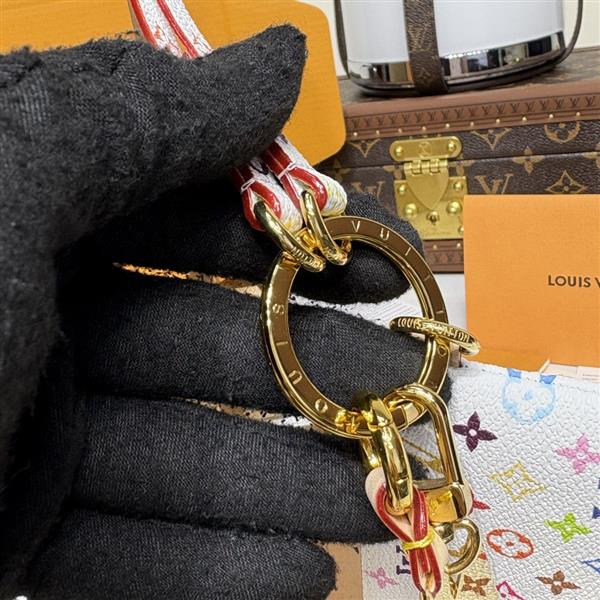 2026122105447689 140